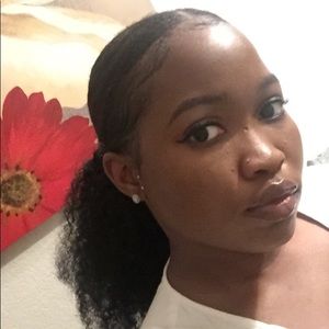 Meet your Posher, Darneshia